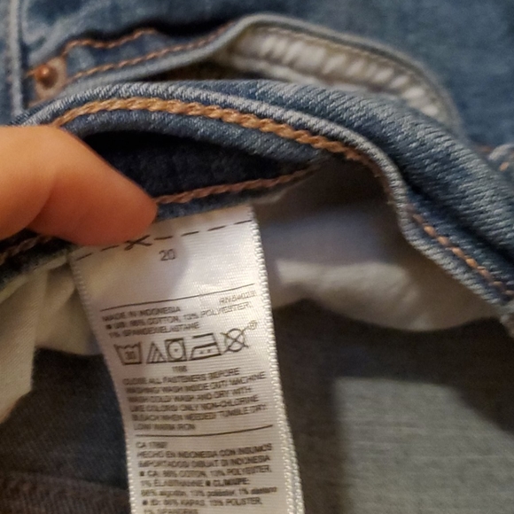 Old navy jeans - Picture 2 of 3